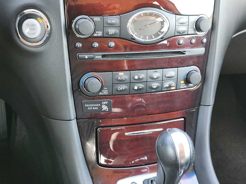 2017 INFINITI QX50 - Image 19