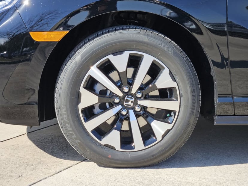 2026 Honda Odyssey - Image 9