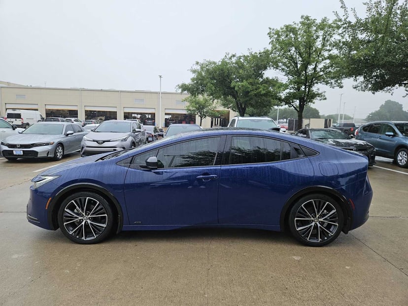 2024 Toyota Prius - Image 4