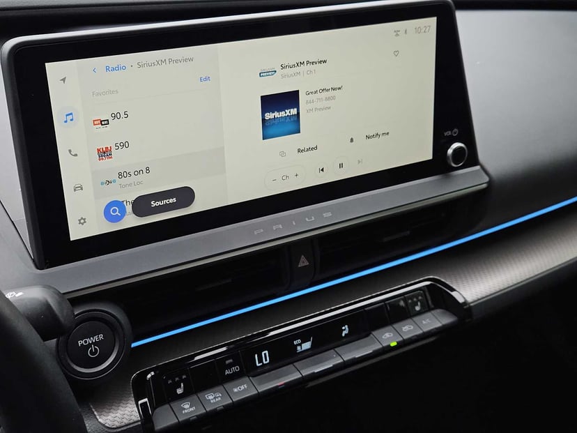 2024 Toyota Prius - Image 17