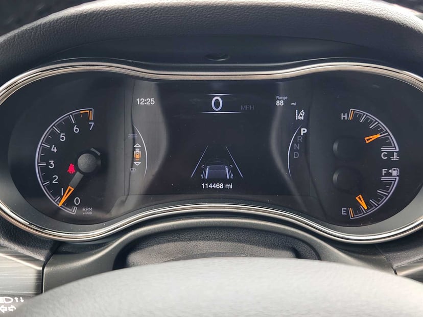 2020 Jeep Grand Cherokee - Image 16
