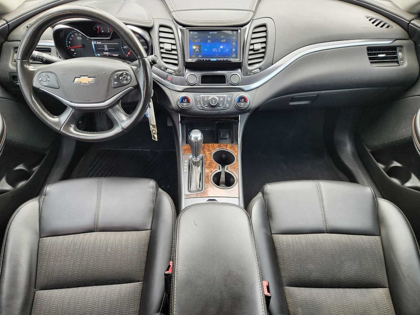 2015 Chevrolet Impala - Image 25
