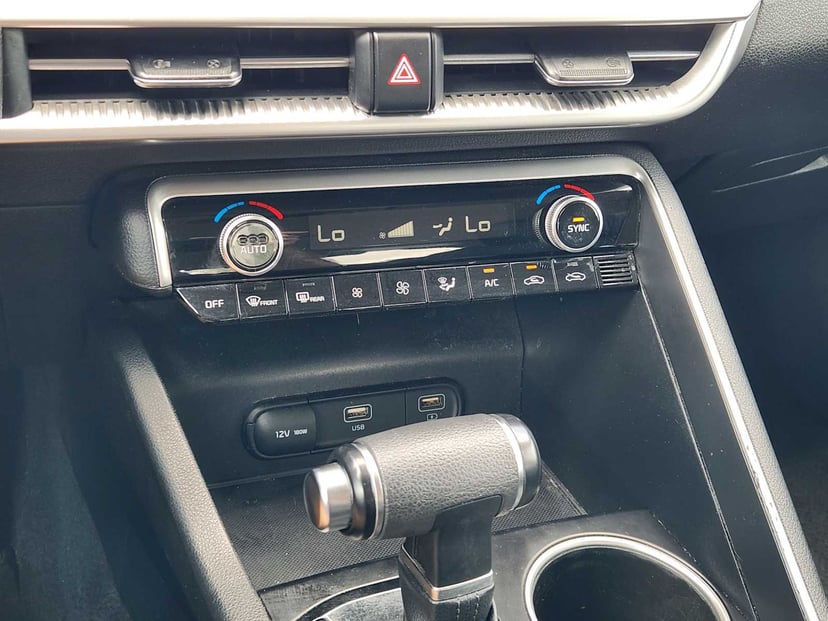 2023 Kia K5 - Image 18