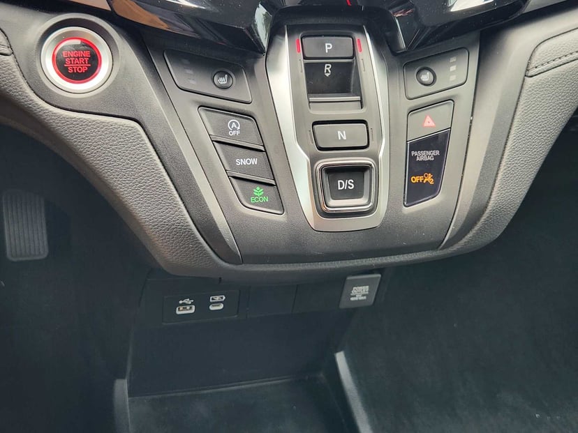 2025 Honda Odyssey - Image 18
