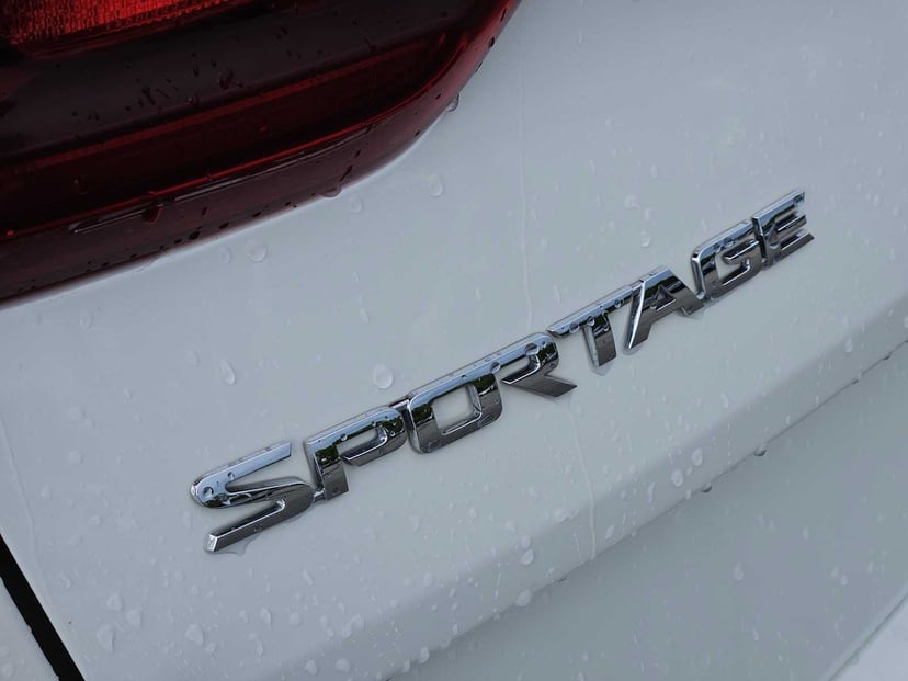 2022 Kia Sportage - Image 11