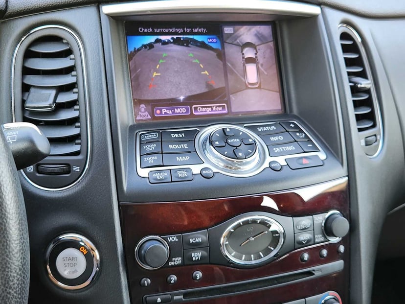 2017 INFINITI QX50 - Image 18