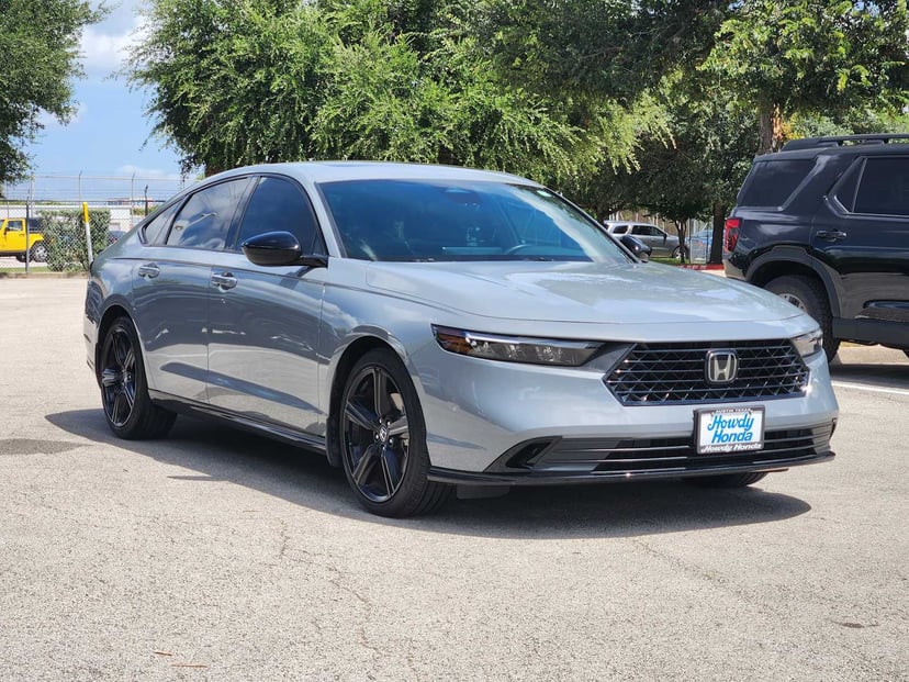 2024 Honda Accord Hybrid - Image 2