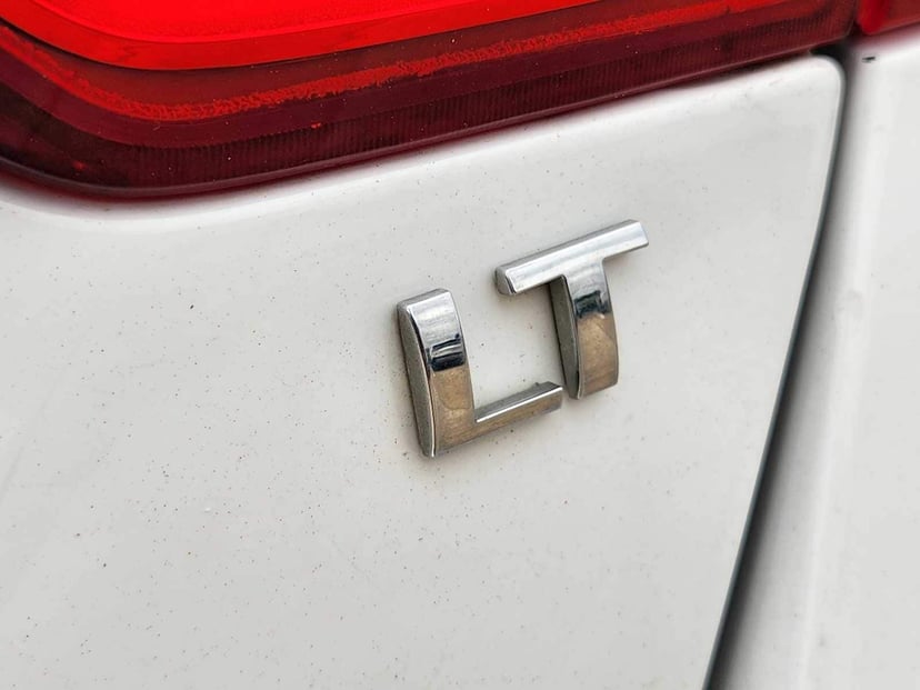 2015 Chevrolet Impala - Image 11