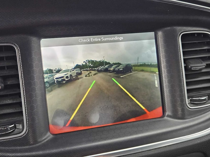 2018 Dodge Charger - Image 17