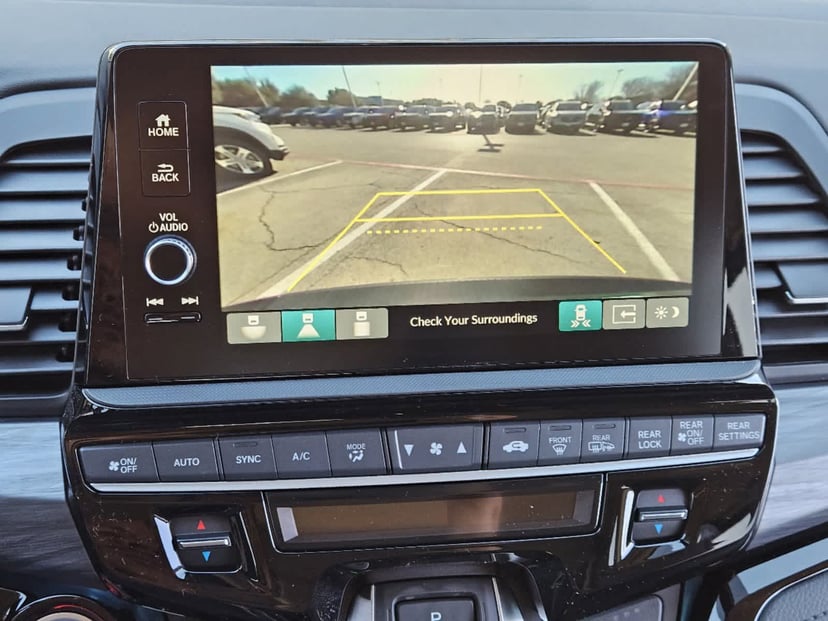2026 Honda Odyssey - Image 14