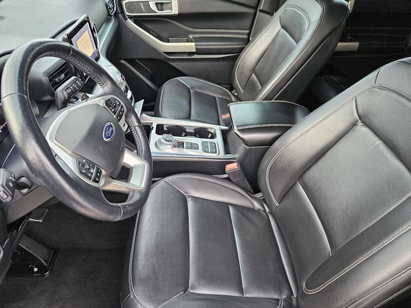 2020 Ford Explorer - Image 13