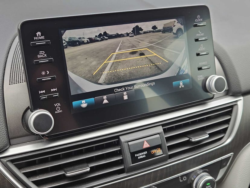 2018 Honda Accord Hybrid - Image 18
