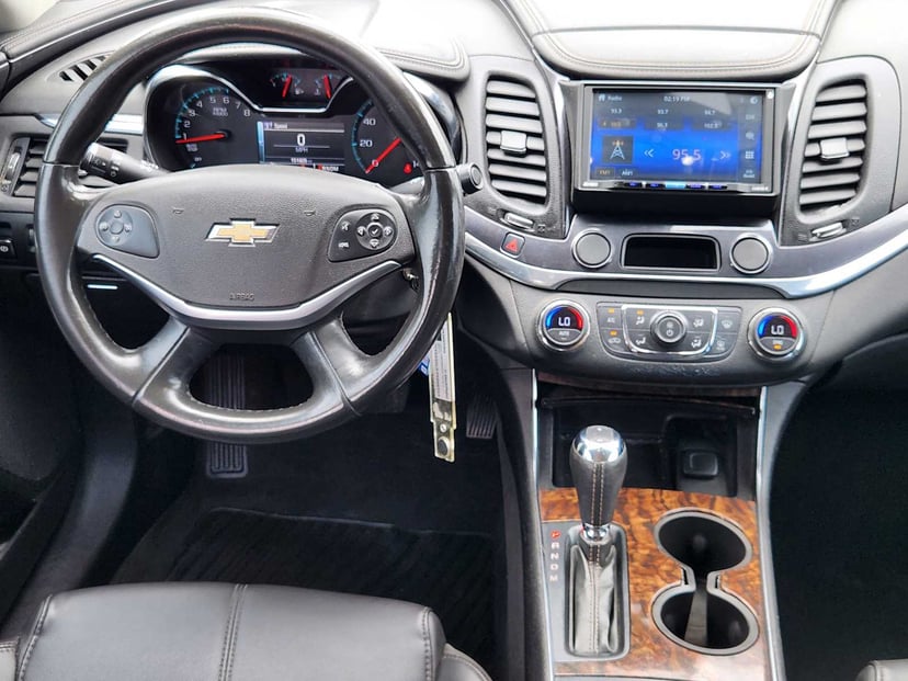 2015 Chevrolet Impala - Image 26
