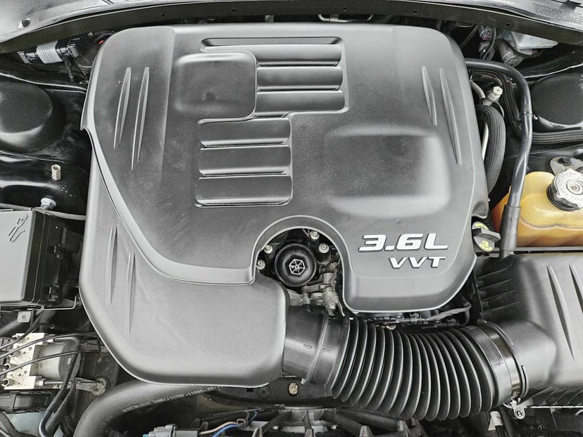2019 Dodge Charger - Image 28