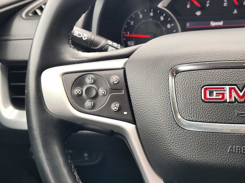 2023 GMC Terrain - Image 27