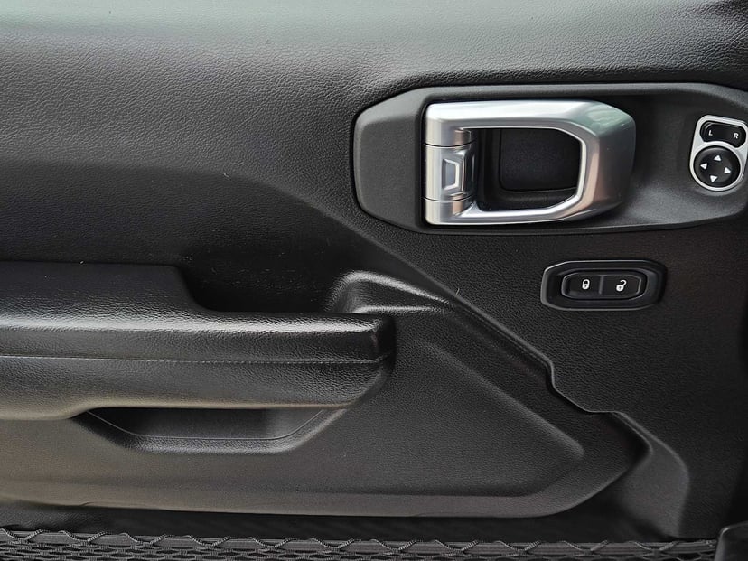 2021 Jeep Wrangler - Image 21