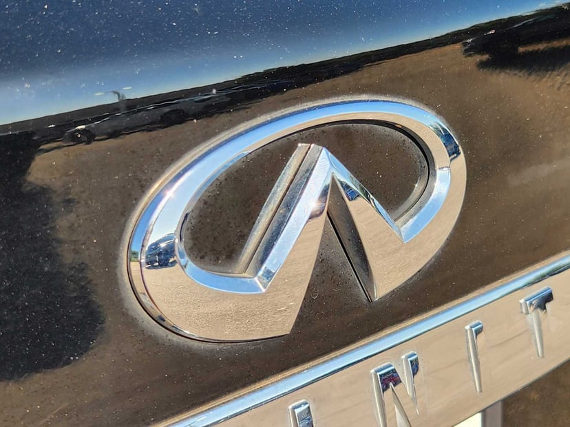 2017 INFINITI QX50 - Image 12