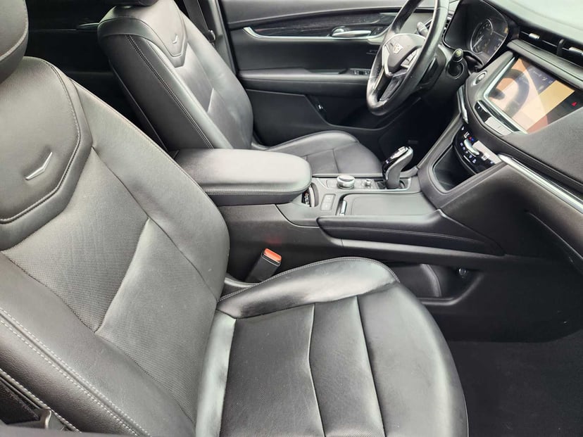 2020 Cadillac XT5 - Image 14