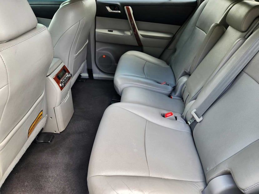 2013 Toyota Highlander - Image 30
