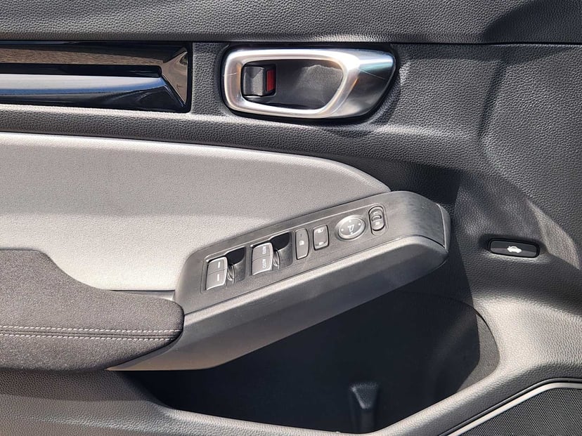 2025 Honda Civic Hybrid - Image 20