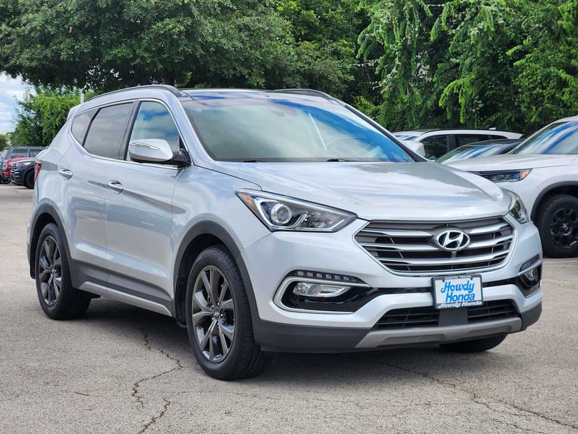 2018 Hyundai Santa Fe Sport - Image 2