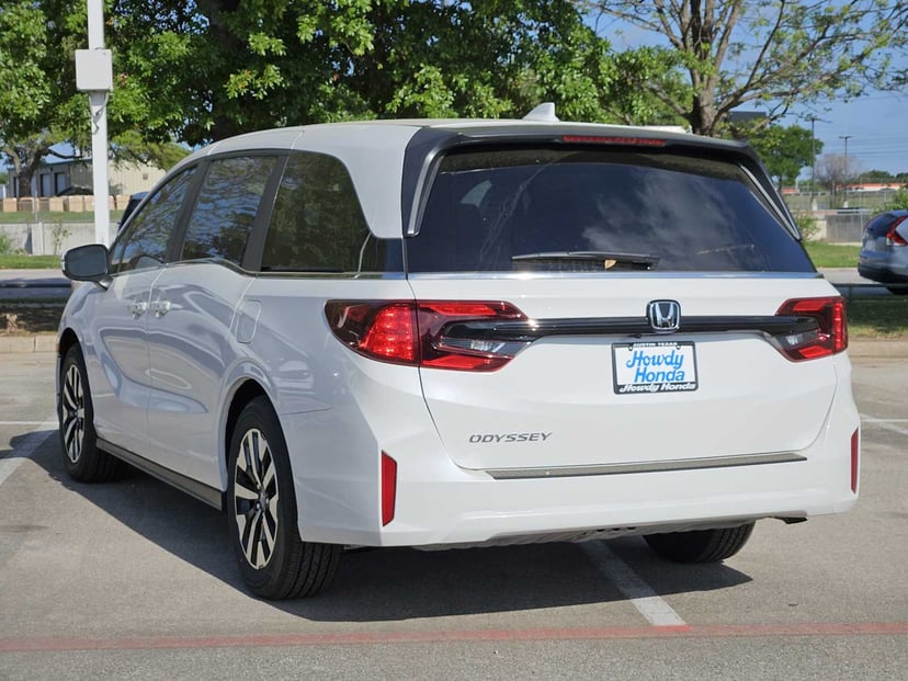 2026 Honda Odyssey - Image 6
