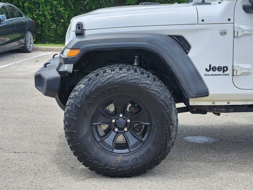 2020 Jeep Gladiator - Image 8