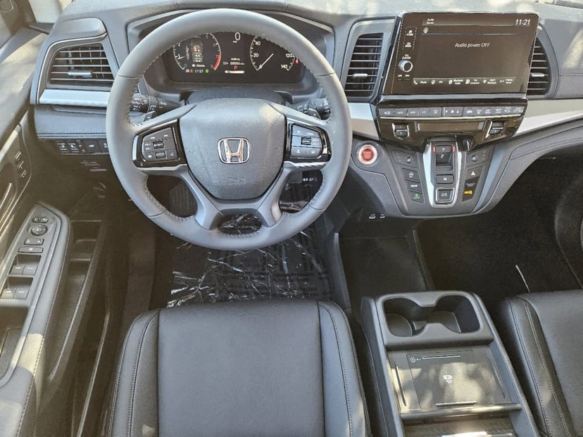 2026 Honda Odyssey - Image 21