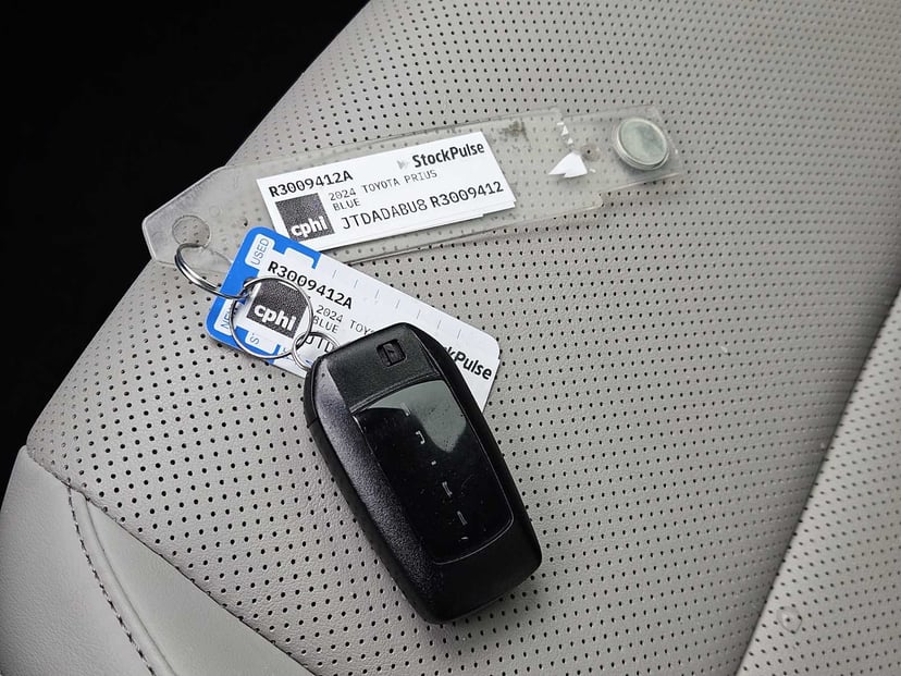 2024 Toyota Prius - Image 33