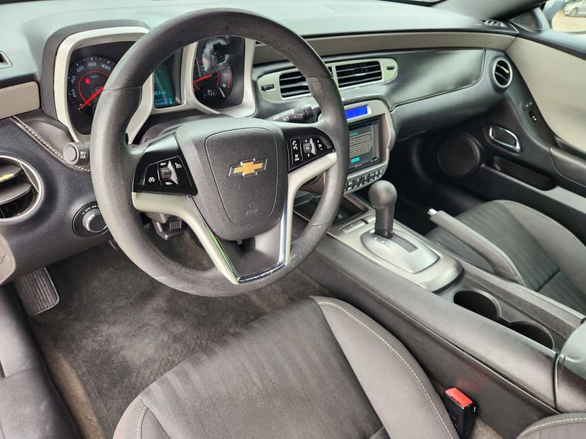 2015 Chevrolet Camaro - Image 2