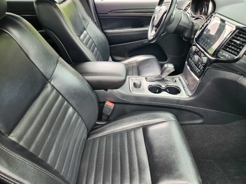 2020 Jeep Grand Cherokee - Image 14