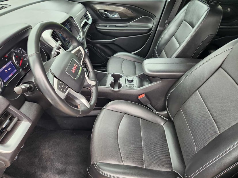 2023 GMC Terrain - Image 13