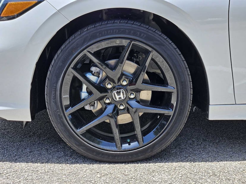 2026 Honda Civic Hybrid - Image 9