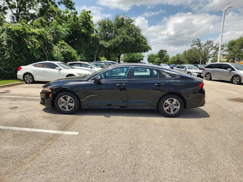 2023 Kia K5 - Image 4