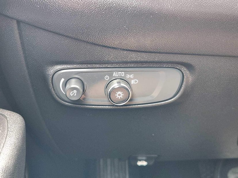 2019 Chevrolet Equinox - Image 22