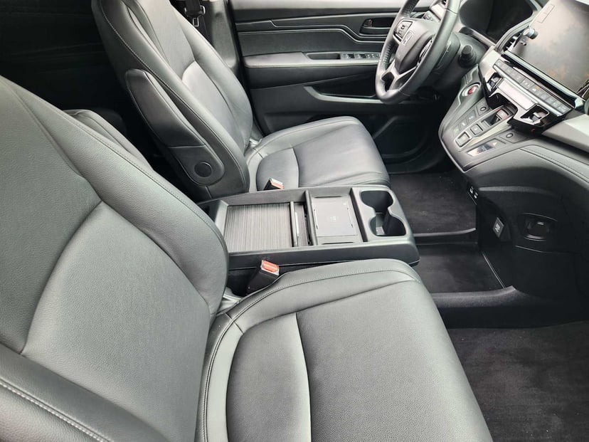 2025 Honda Odyssey - Image 13