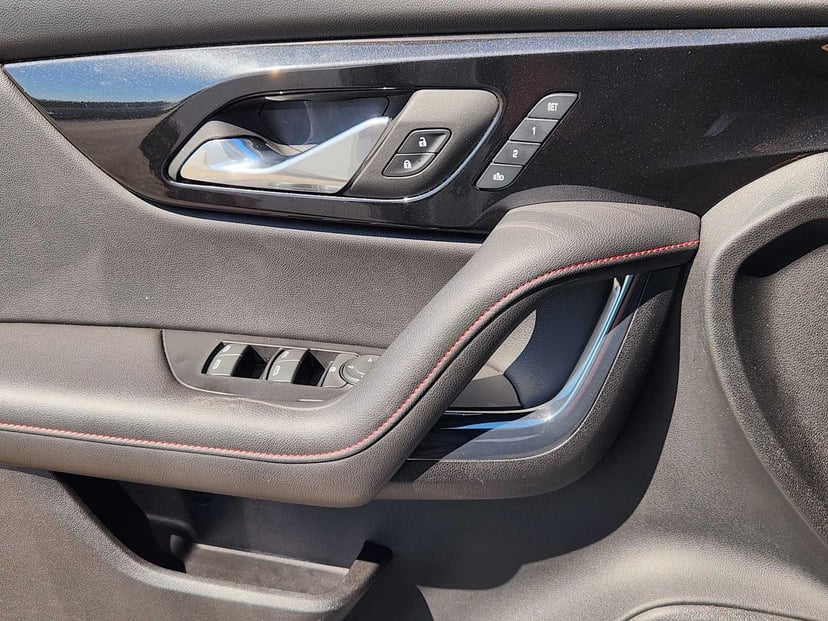 2023 Chevrolet Blazer - Image 23
