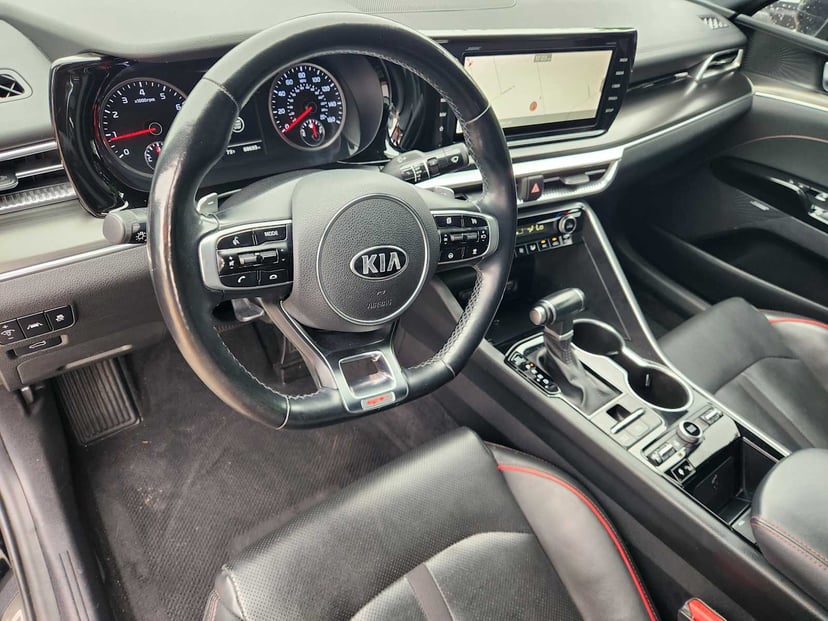 2021 Kia K5 - Image 2