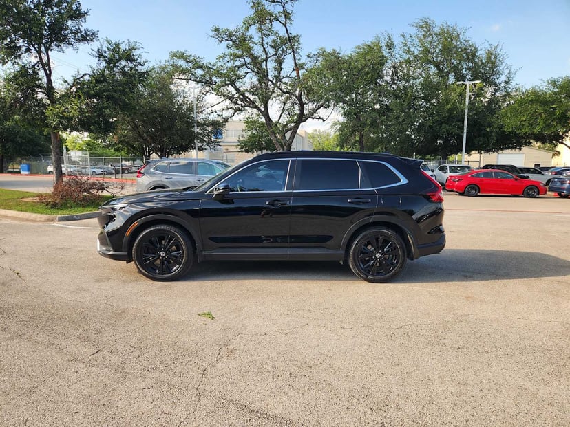 2024 Honda CR-V Hybrid - Image 4