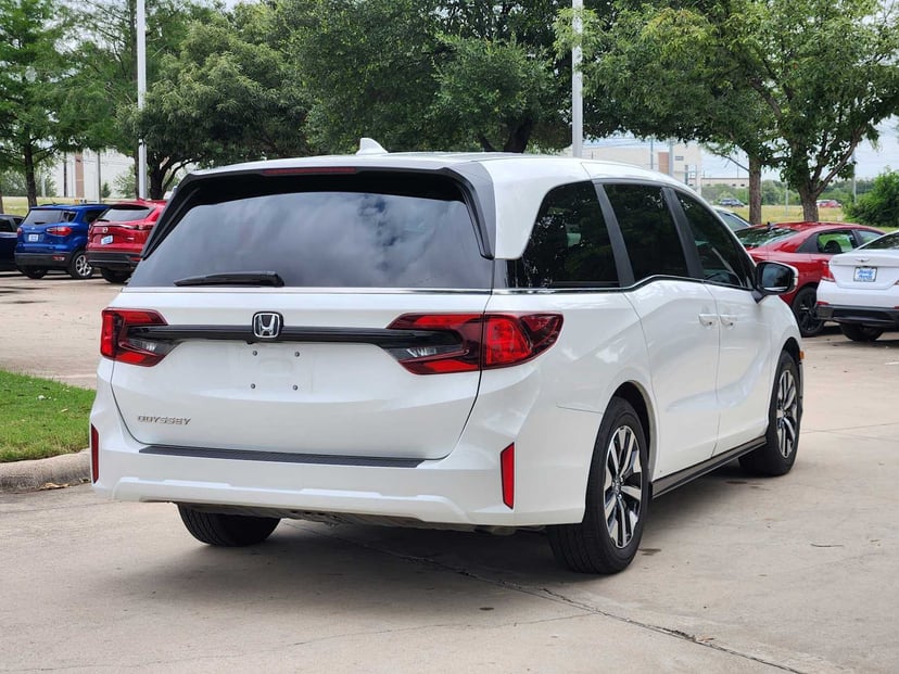 2025 Honda Odyssey - Image 6