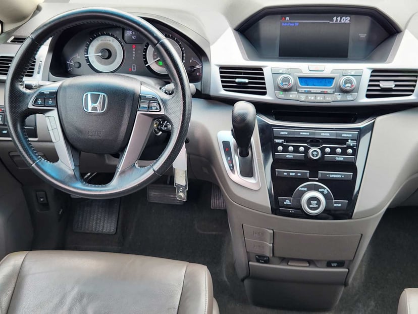2011 Honda Odyssey - Image 27