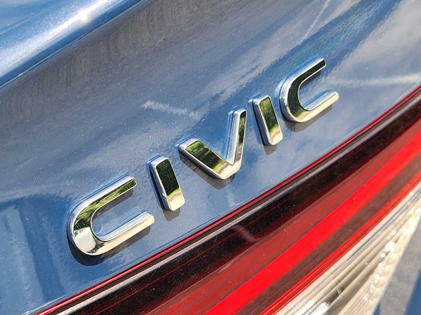 2025 Honda Civic Hybrid - Image 9