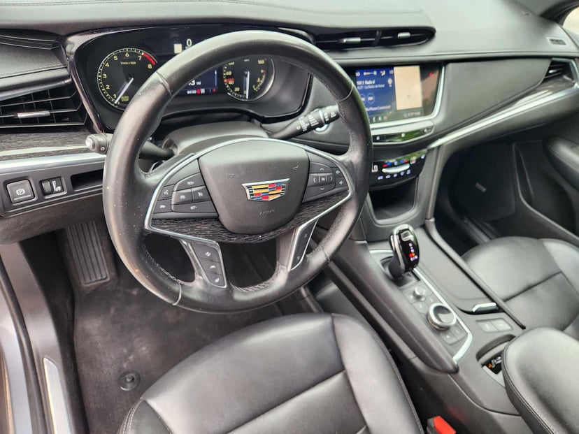 2020 Cadillac XT5 - Image 2