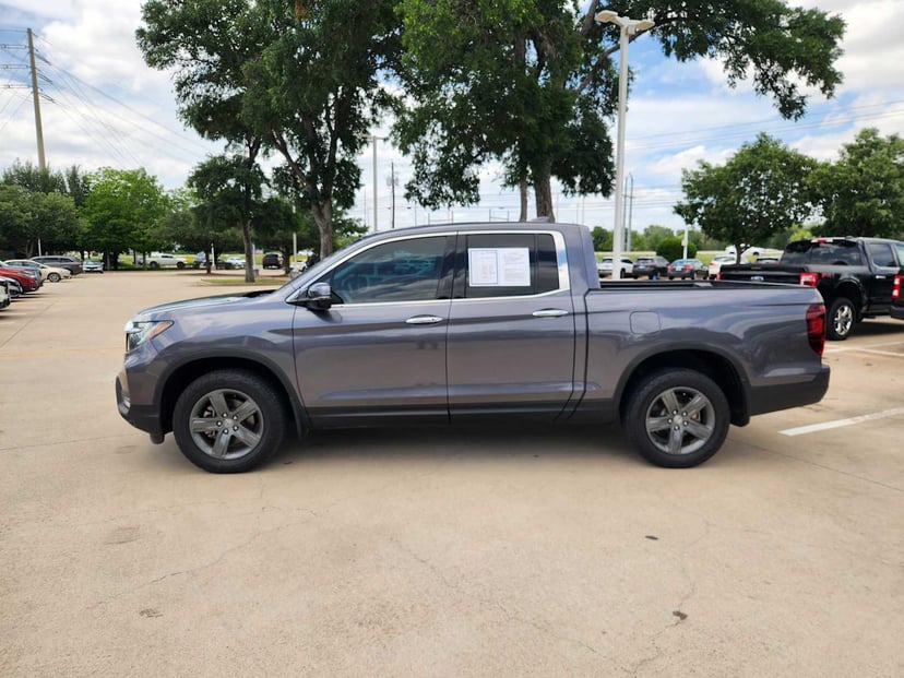 2023 Honda Ridgeline - Image 4