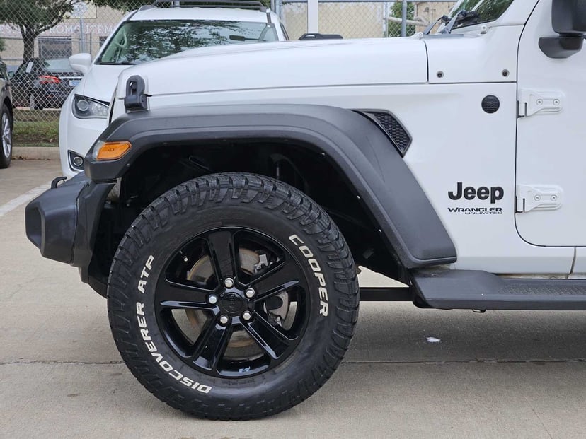 2021 Jeep Wrangler - Image 8