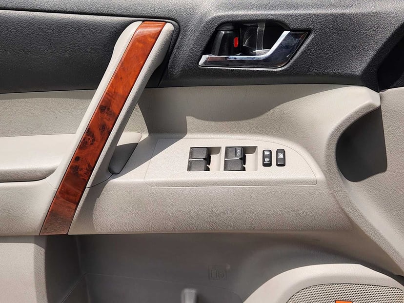 2013 Toyota Highlander - Image 22