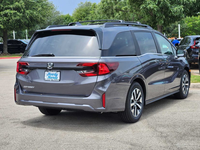 2026 Honda Odyssey - Image 4