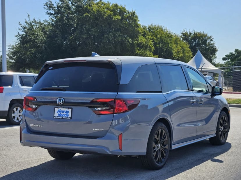2026 Honda Odyssey - Image 5
