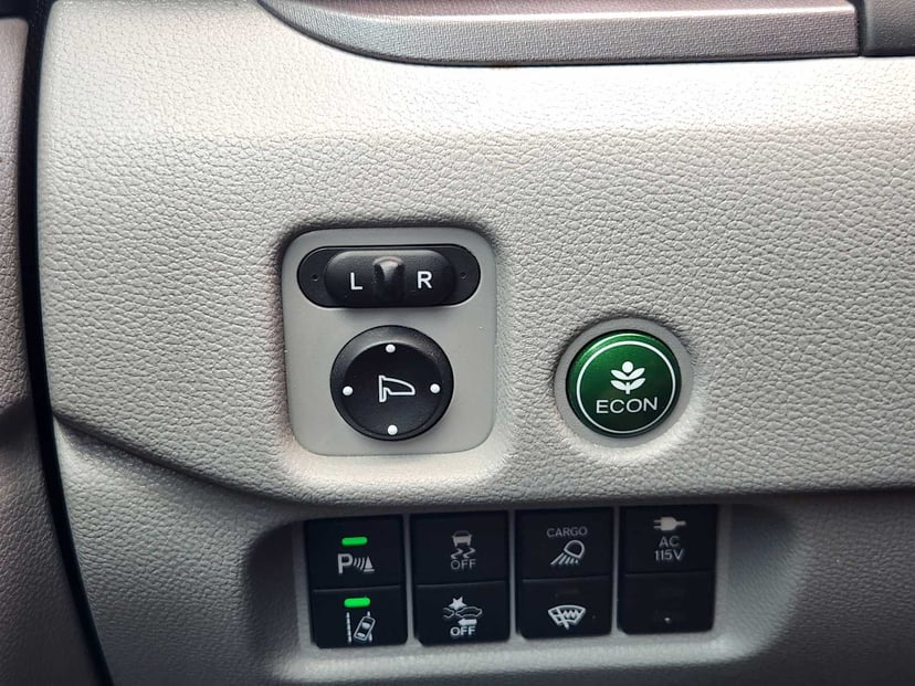 2023 Honda Ridgeline - Image 22