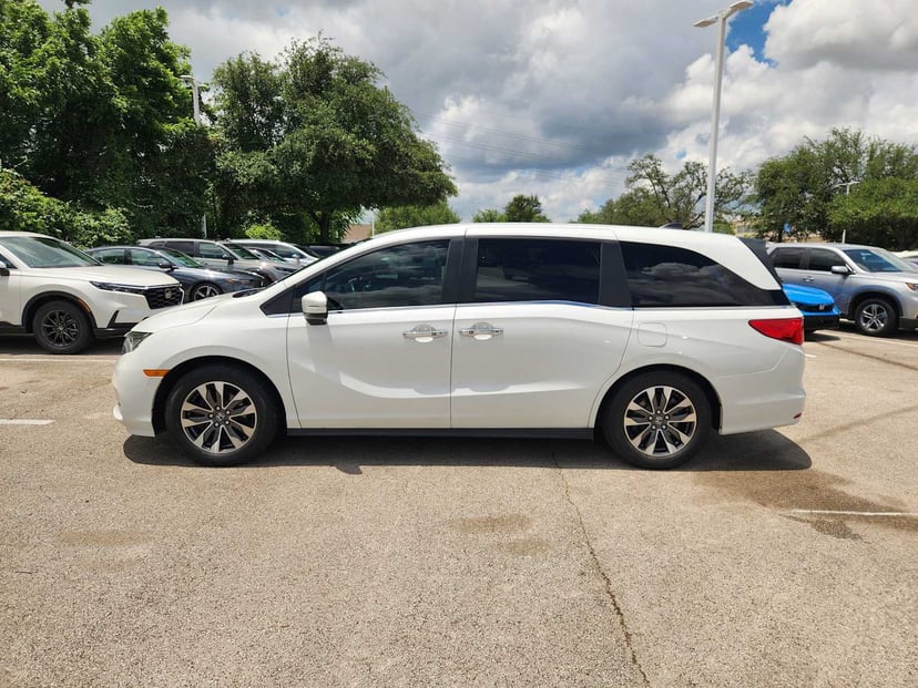 2023 Honda Odyssey - Image 3